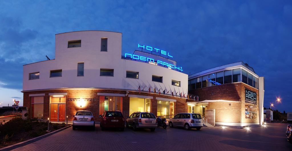 Restaurant & Design Hotel Noem Arch برنو المظهر الخارجي الصورة