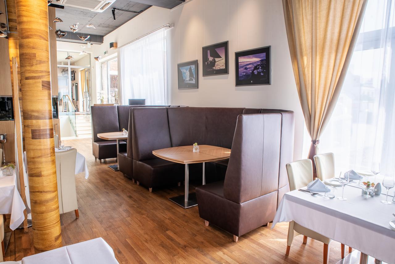 Restaurant & Design Hotel Noem Arch برنو المظهر الخارجي الصورة