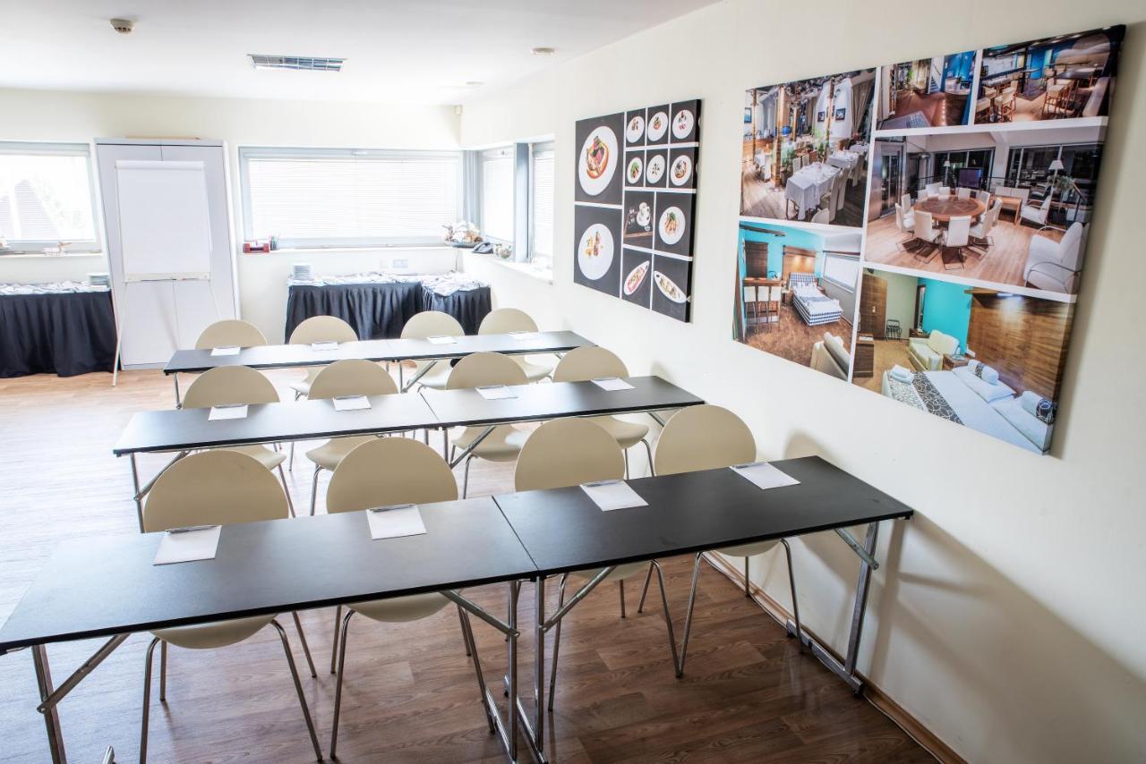 Restaurant & Design Hotel Noem Arch برنو المظهر الخارجي الصورة