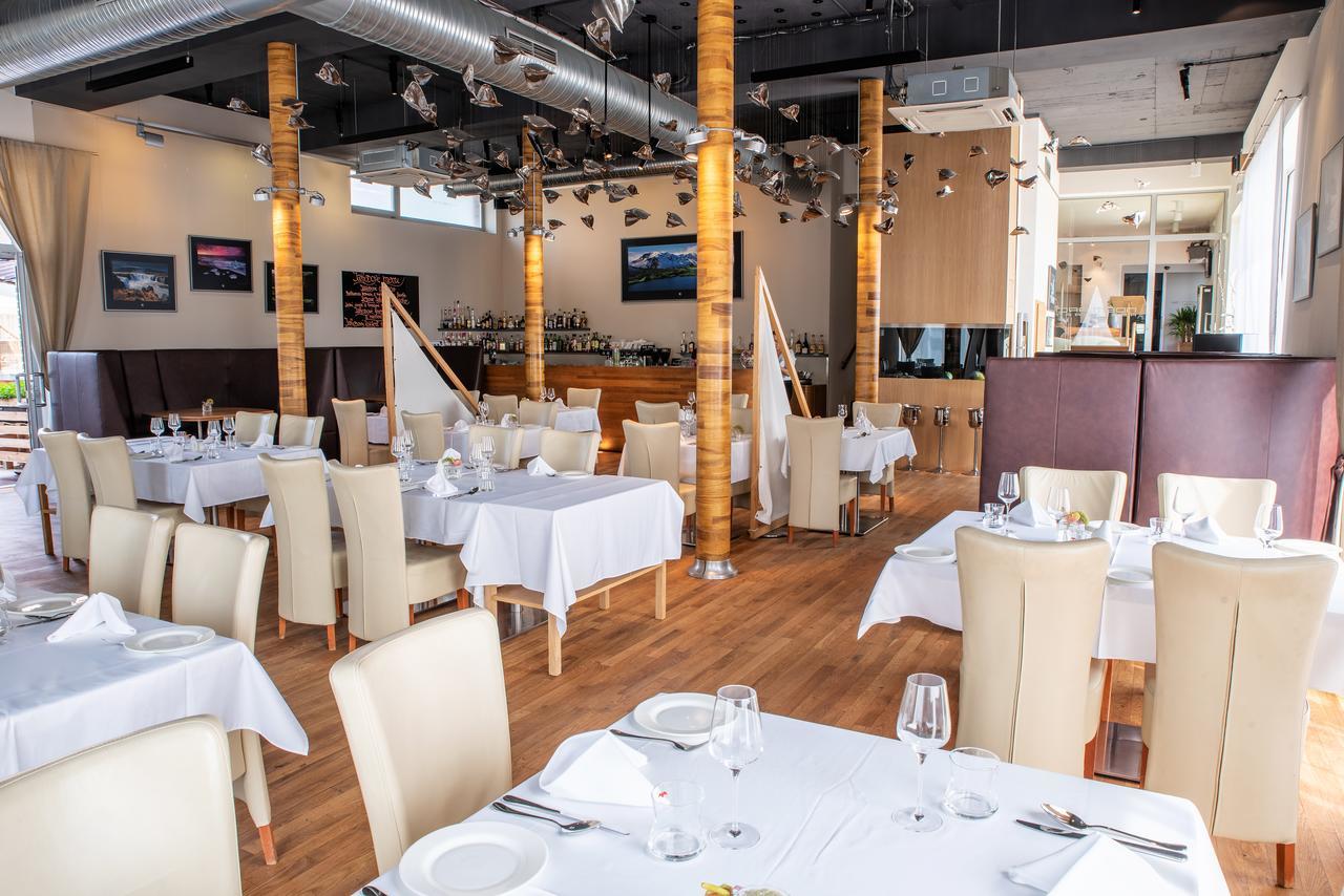 Restaurant & Design Hotel Noem Arch برنو المظهر الخارجي الصورة