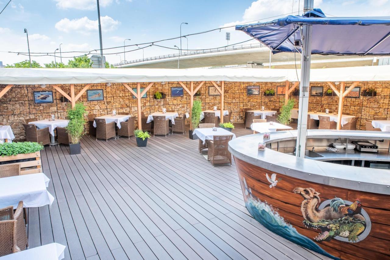 Restaurant & Design Hotel Noem Arch برنو المظهر الخارجي الصورة