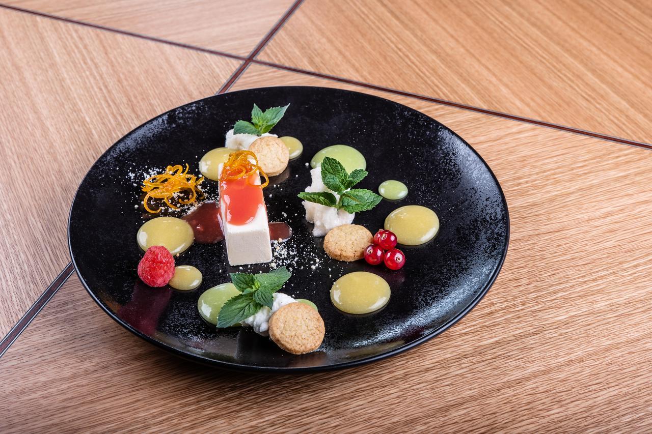 Restaurant & Design Hotel Noem Arch برنو المظهر الخارجي الصورة